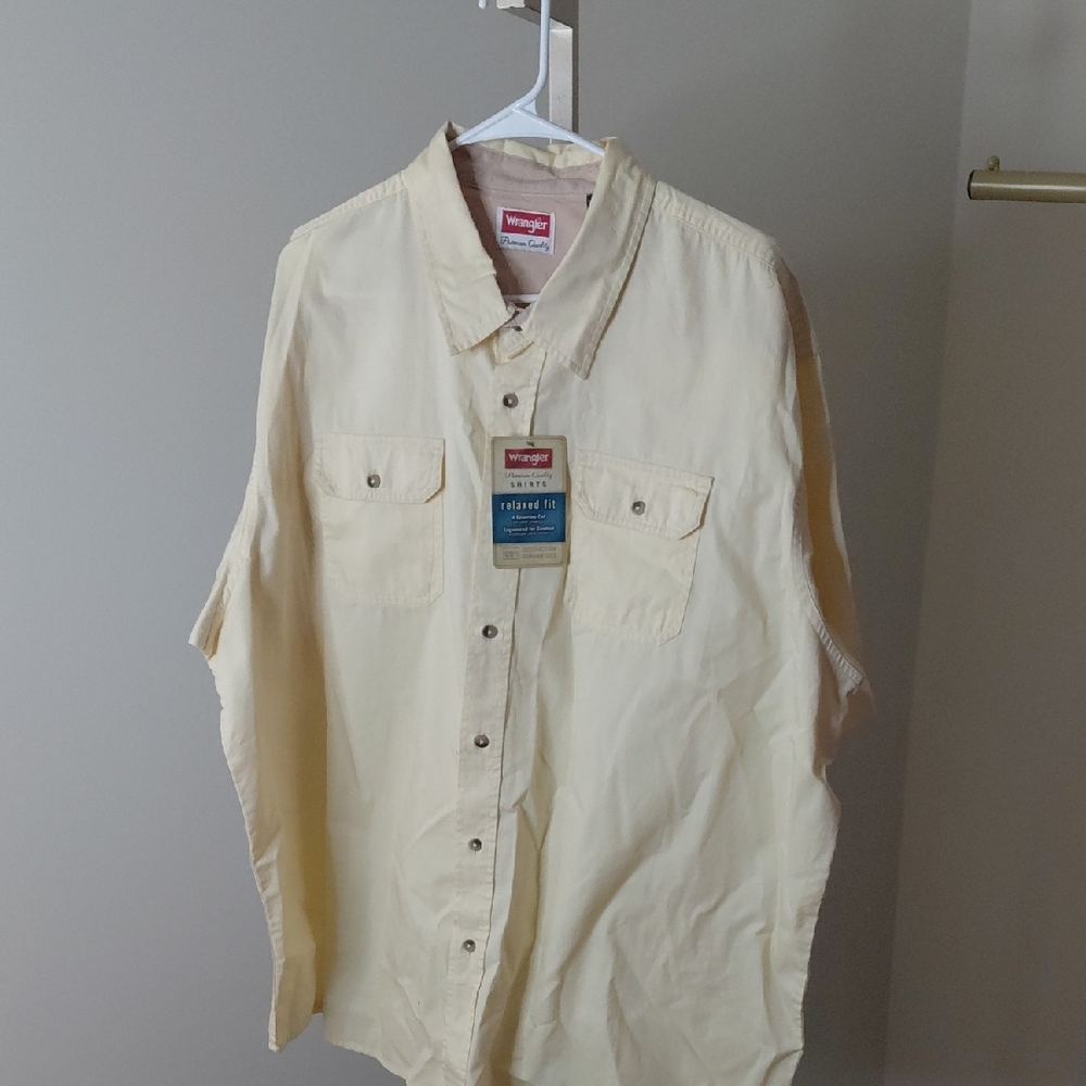 Wrangler Men's Button Down Light Yellow  Shirt